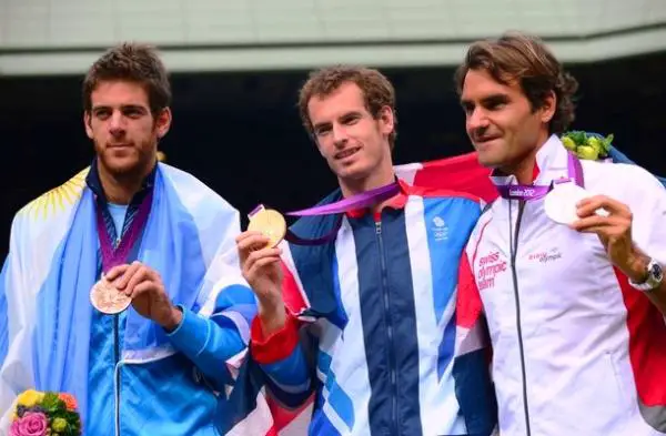 Andy Murray remporte la médaille d’or olympique face à Federer
