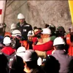 Chili: Les mineurs à la lumière du jour, fin des opérations en vidéo.