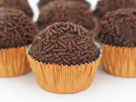 truffes-au-chocolat-brigadeiros