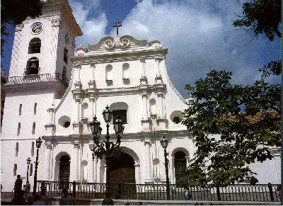 Cathédrale de Caracas : Visitez la Cathédrale de Caracas sur la place Bolivar