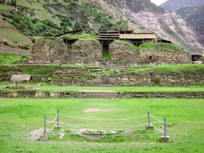 Chavin de Huantar : Site archéologique majeur au Pérou