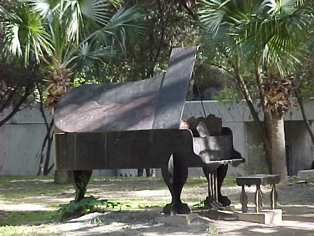 Sculpture au Parque Los Caobos