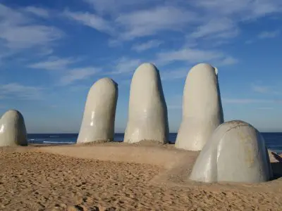 La Mano de Punta del Este : Un site incontournable en Uruguay