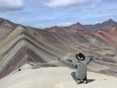 Vinicunca : découvrez la montagne colorée du Pérou