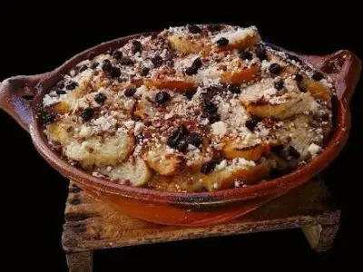 Le capirotada : un dessert traditionnel mexicain