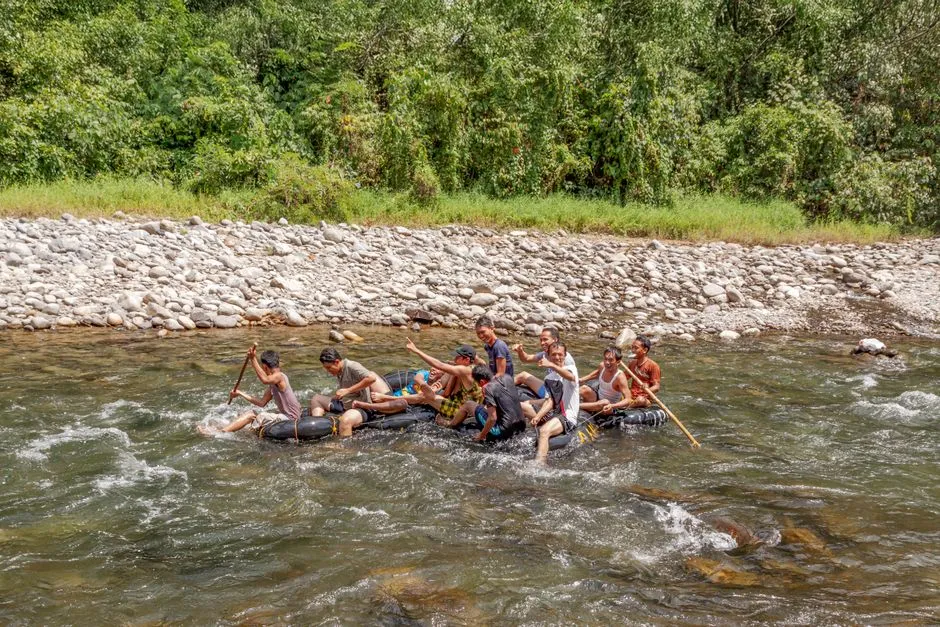 Différence de tenue entre rafting familial, eaux vives et expédition