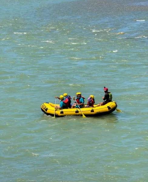 Équipement de rafting pour les enfants : sécurité et choix adaptés